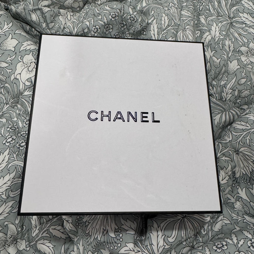 CHANEL BOX; Pretty and sturdy; AUTHENTIC
PRICE DROP